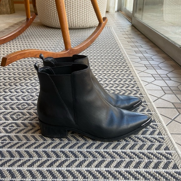 Marc fisher Yale womens black leather pointy ankle boots - Picture 10 of 12